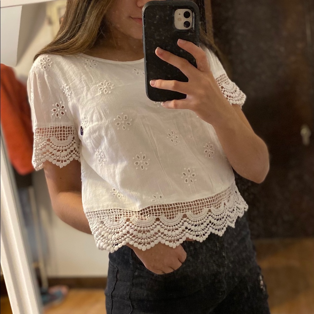 lace-trimmed crop top